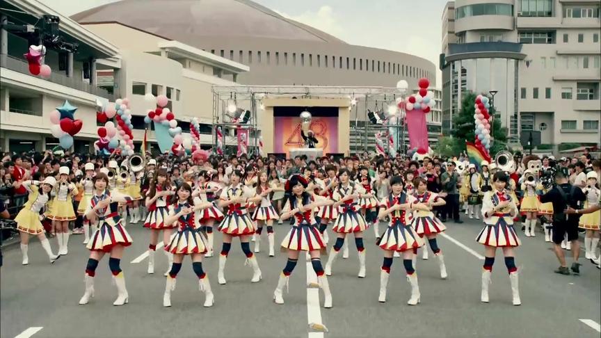 [图]日本女团 AKB48 超火MV《恋爱幸运曲奇》