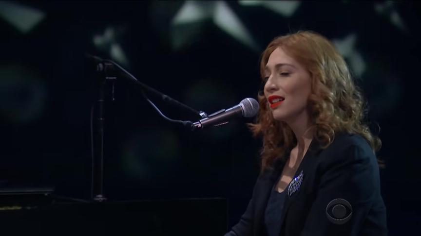 [图]自信灵气的独立女声/美国反民谣唱作歌手--Regina Spektor(俄裔)