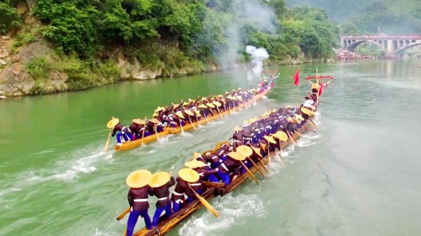 [图]看见中国：独木龙舟：苗岭深处神秘的苗族龙舟文化