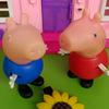 佩奇和乔治玩具视频头像
