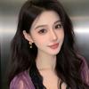 珊珊头像