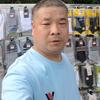高哥在新密摆摊卖袜子头像
