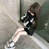 咦嘻依稀头像