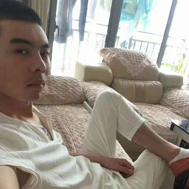 我会送你红色玫瑰29头像