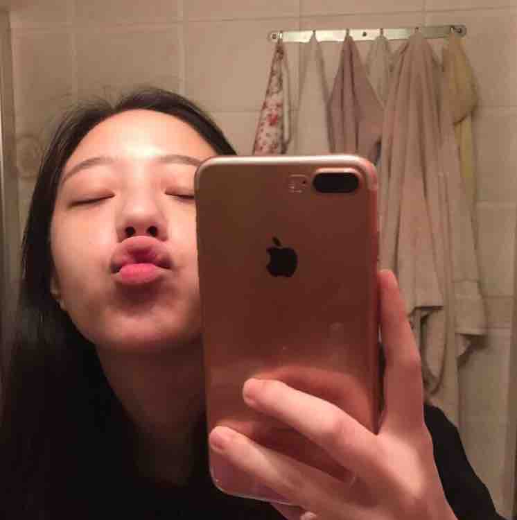 很难忘记你清澈的眼睛头像