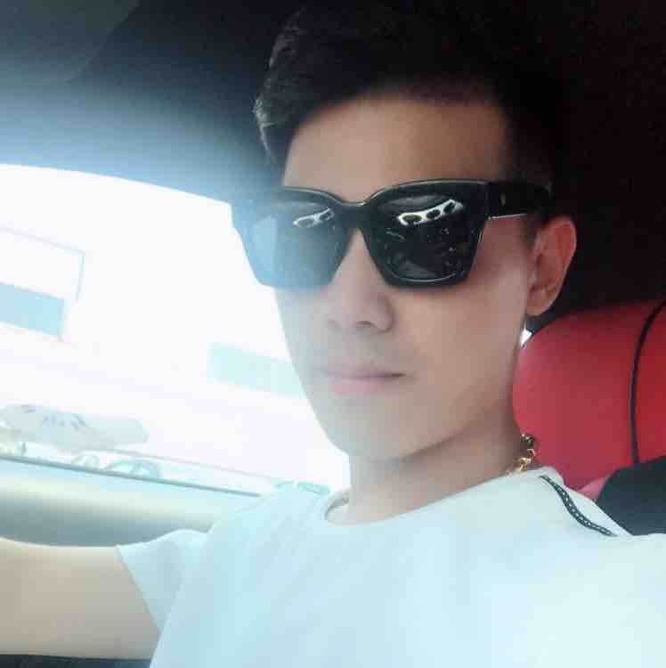 卖车的小韩哥头像