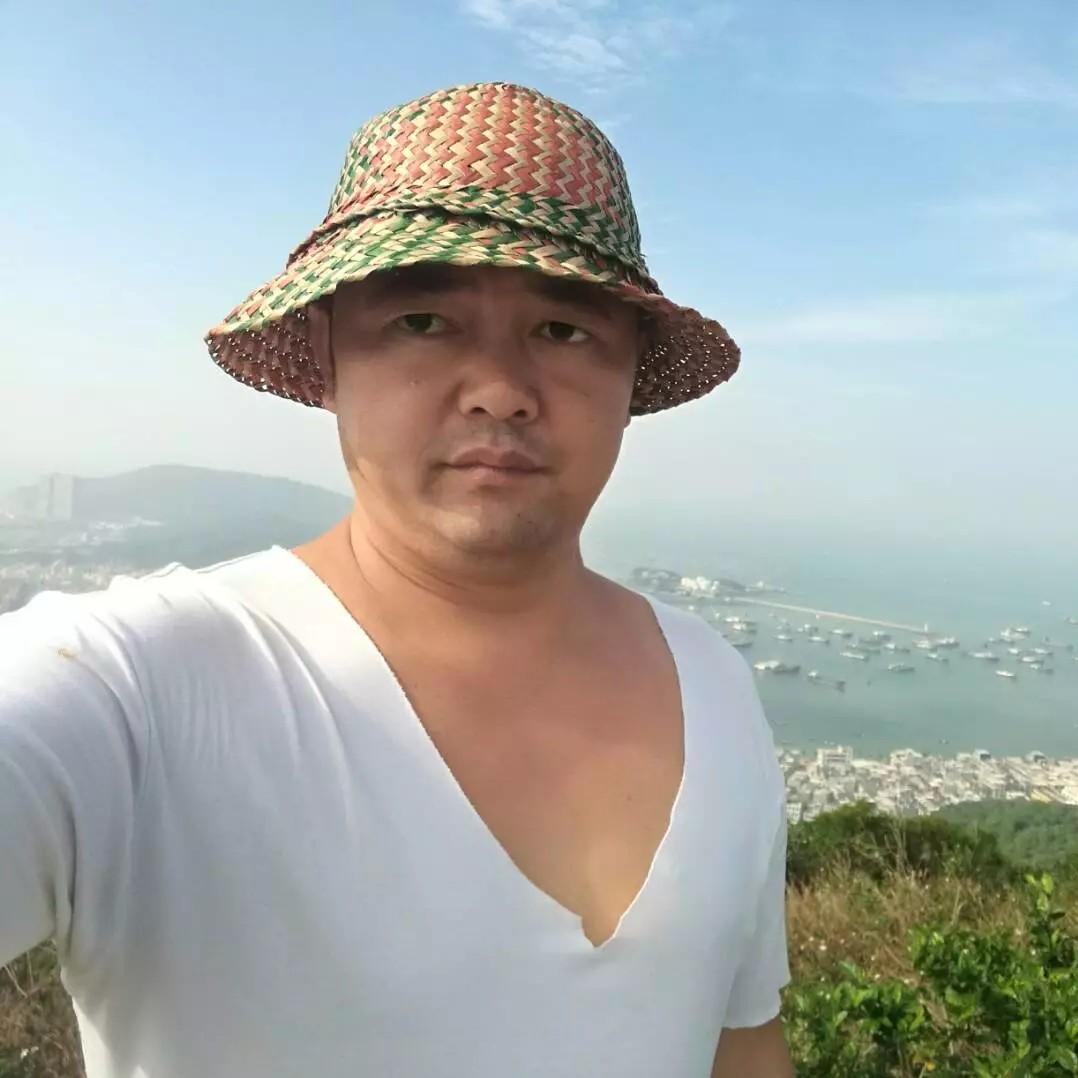 看破红尘不剃头头像