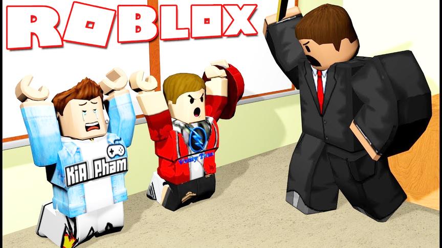 小飞象解说 Roblox搞笑学校逃生记邪恶老师居然设计如此变态机关！