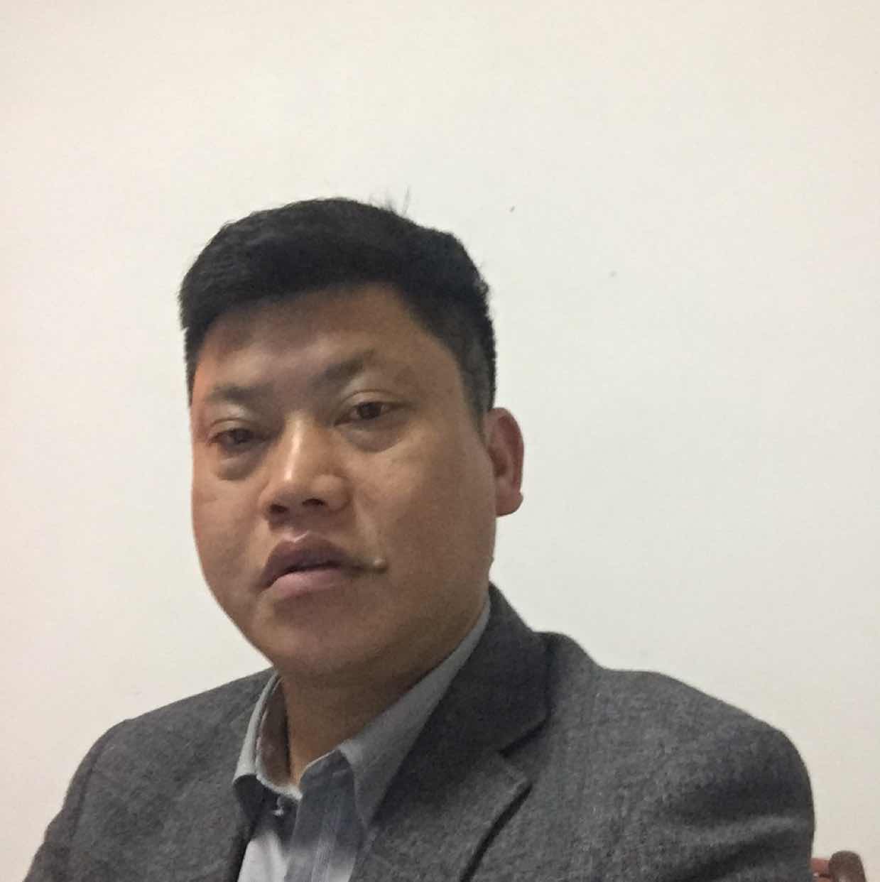 李满生435头像