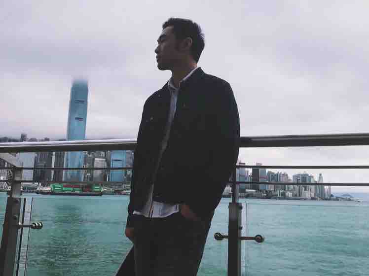 陆的明一头像