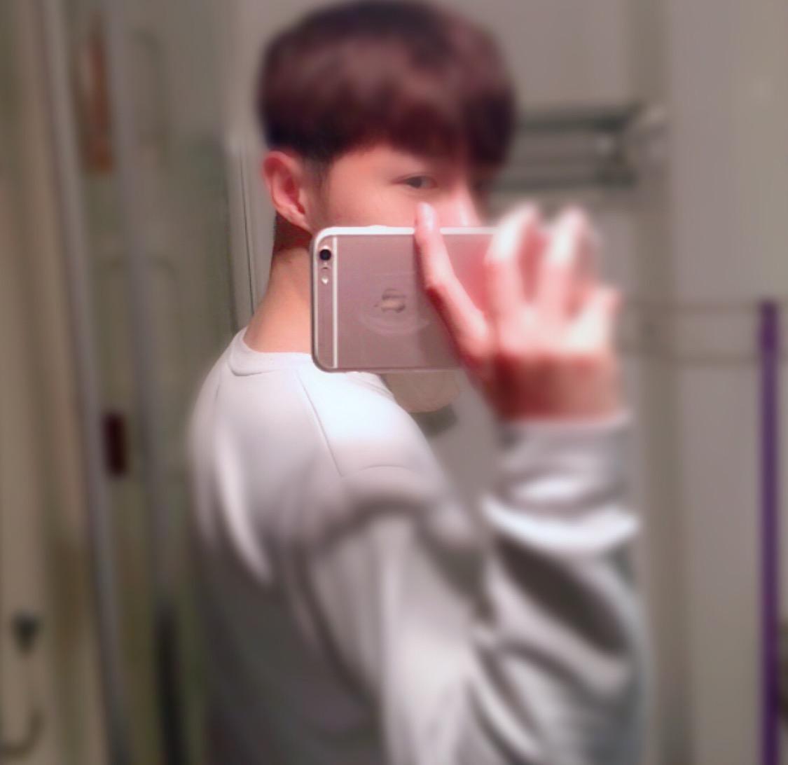 儁殆头像
