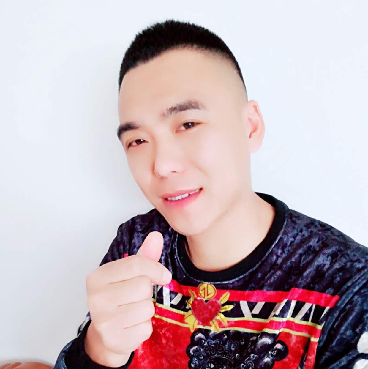 二人转亮子头像