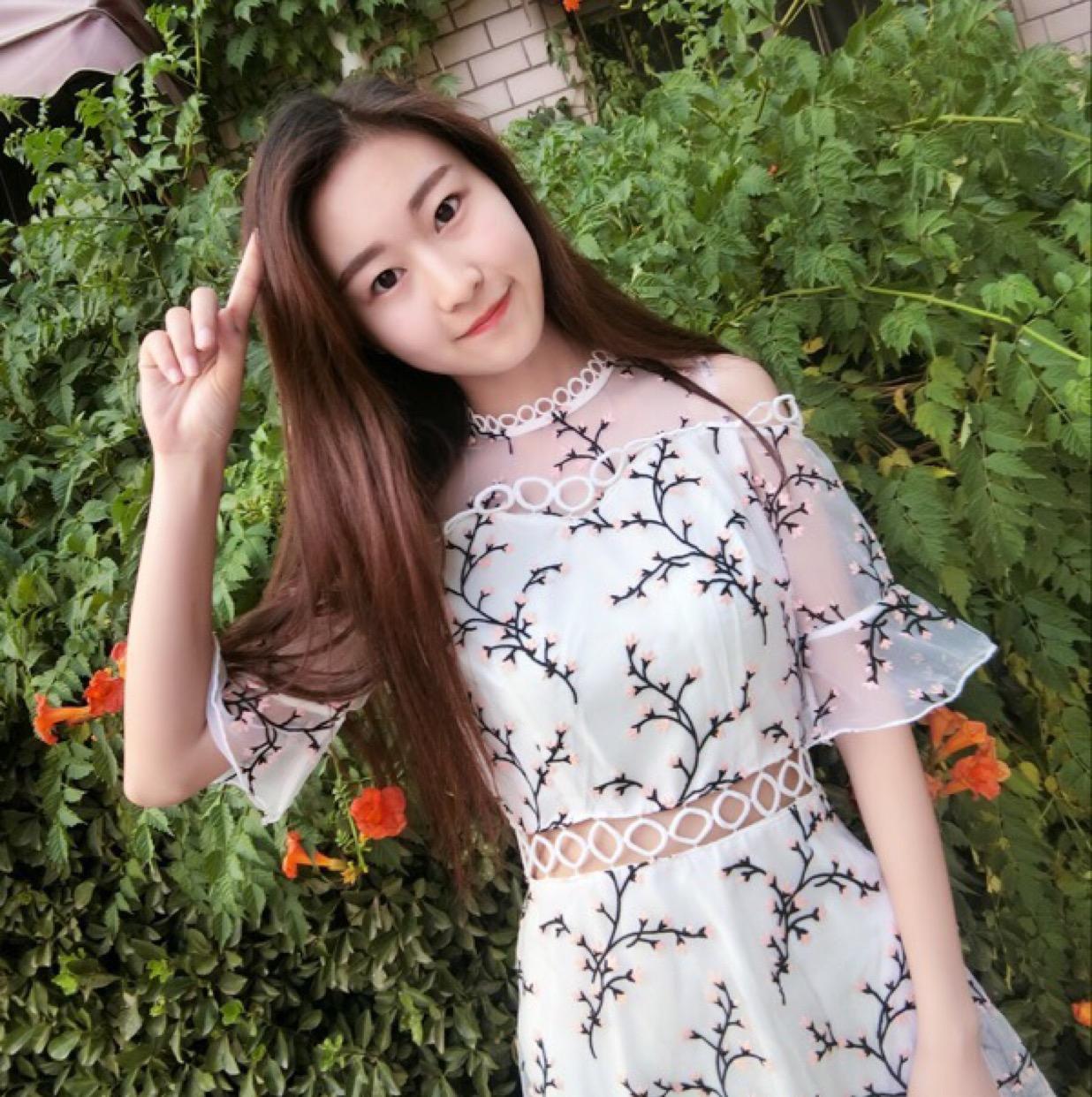 爱上特效的文儿头像