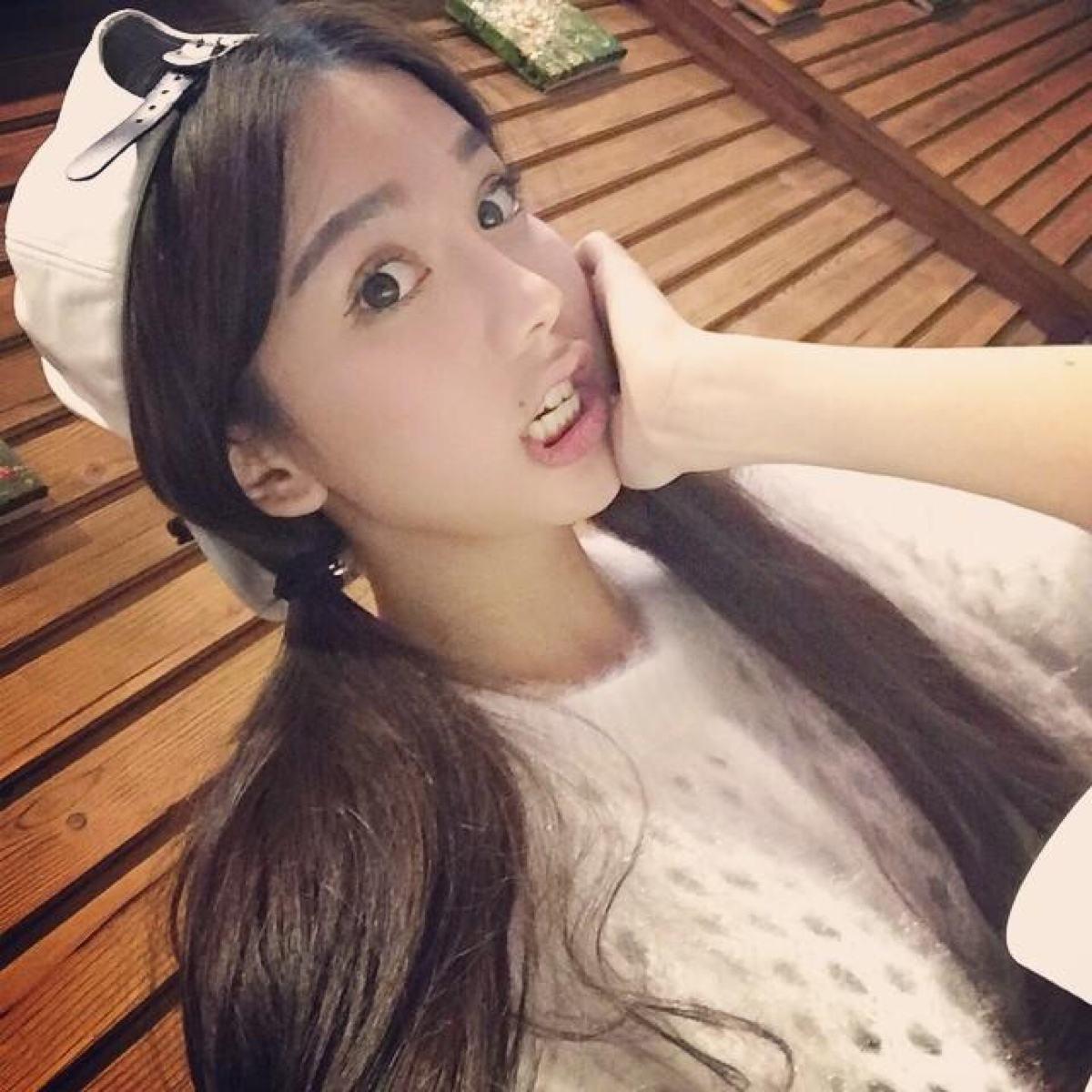 短发菇凉拽天下头像