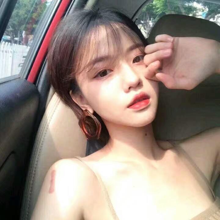 一个你娱乐不起的女人头像