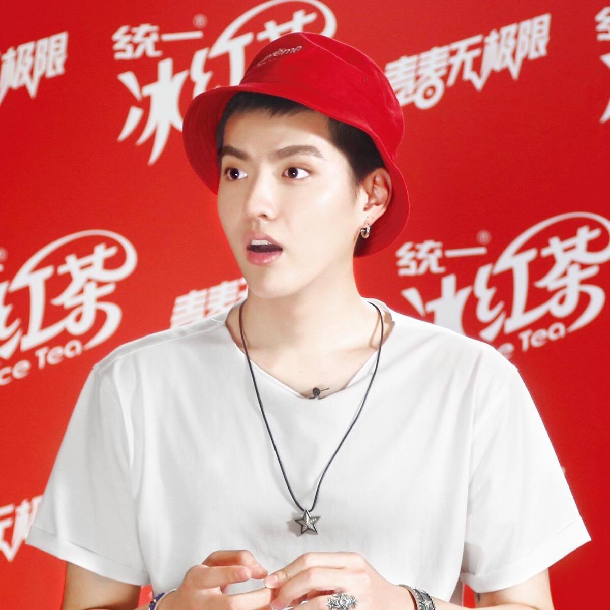 李胜贤的小卷毛啦头像