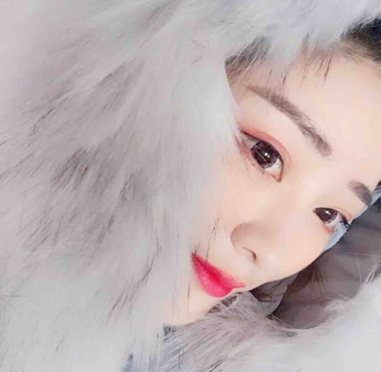 童童244350559头像
