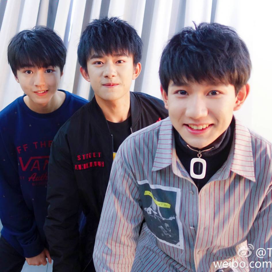 凯始玺欢源味棒棒糖的女孩