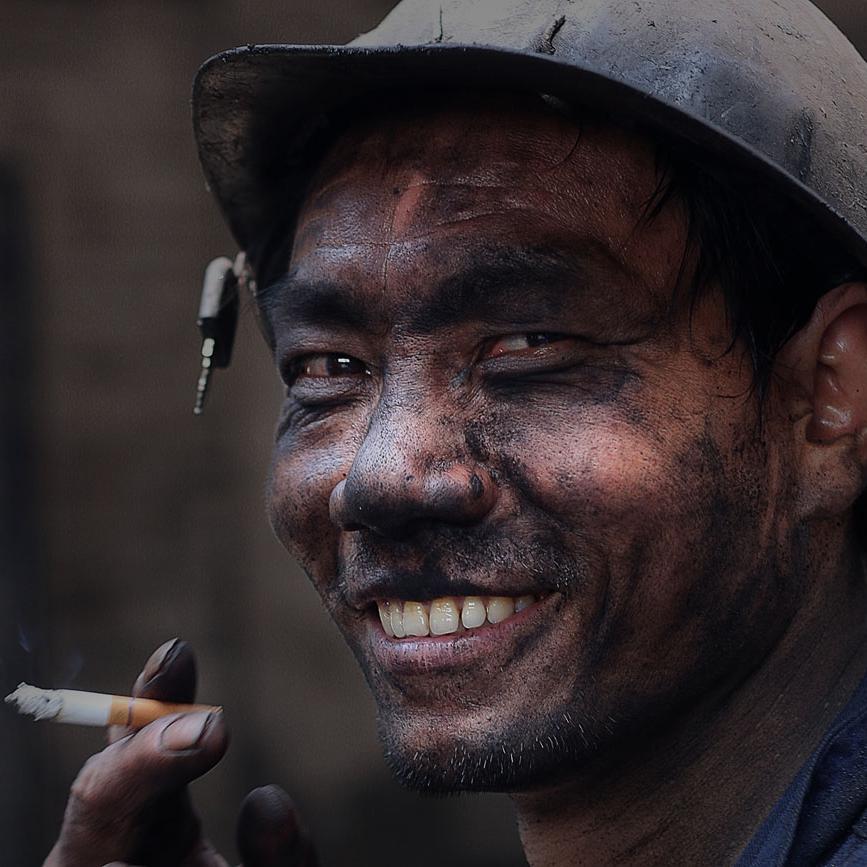 不甘平凡的矿工头像