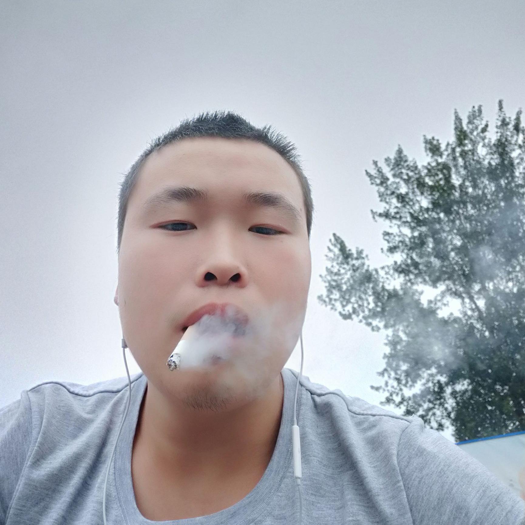 农三代小哥锋子