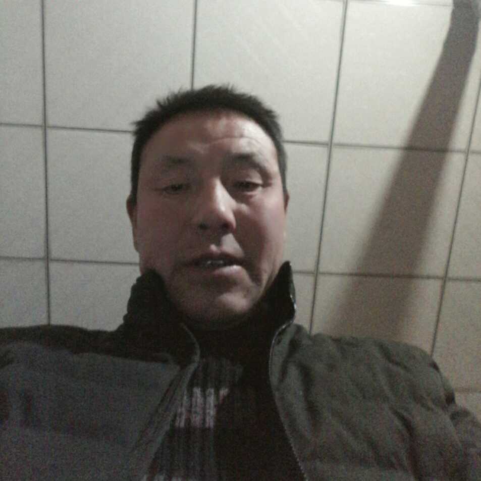 唐康年头像