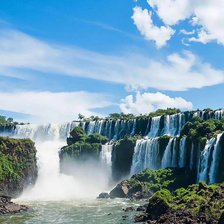 山水之间52623头像