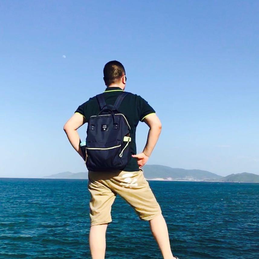 俯视天空502头像