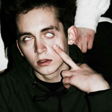 静静的看你装逼34头像