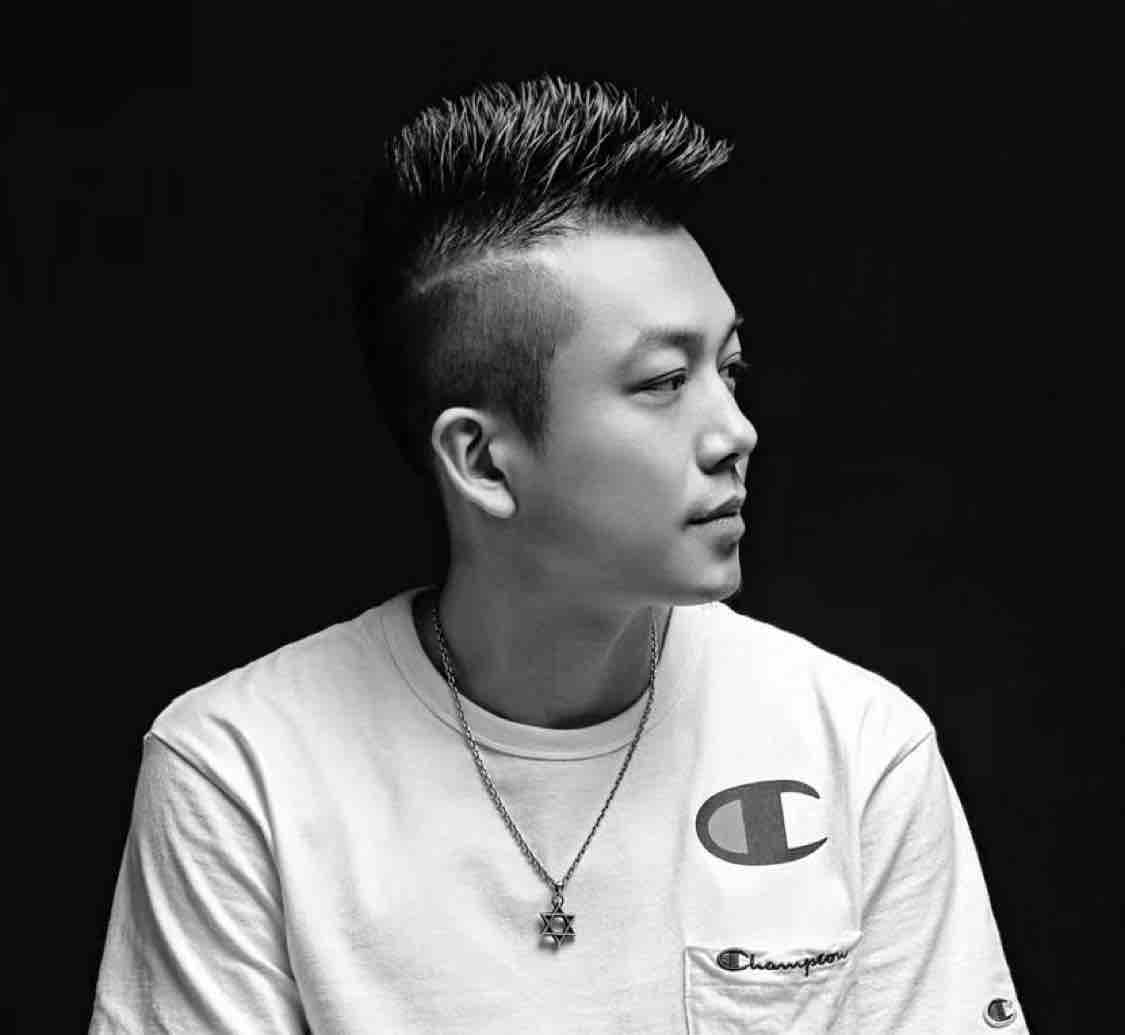 萌新选手伟小宝头像