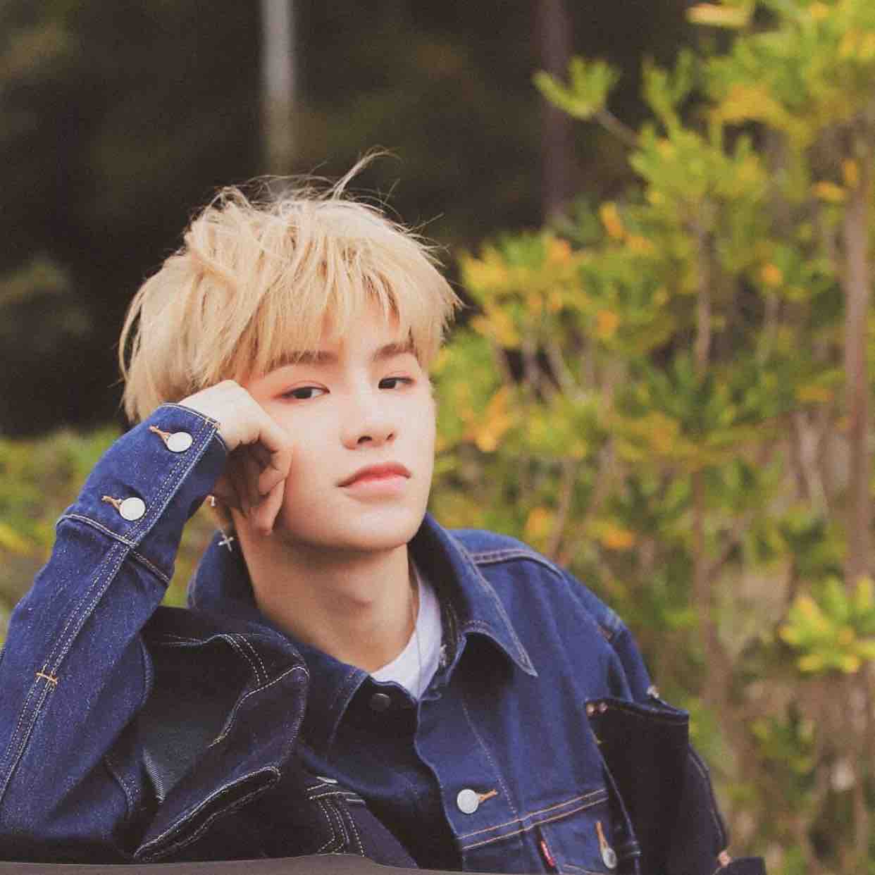 justin呐呐呐头像