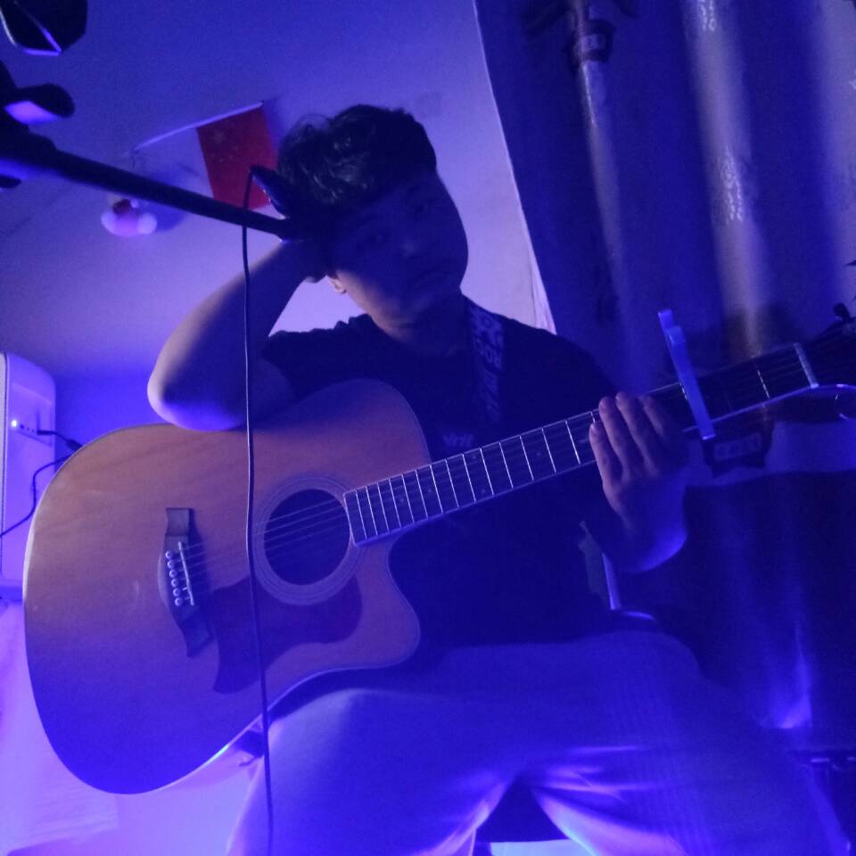 一把吉他弹民谣头像