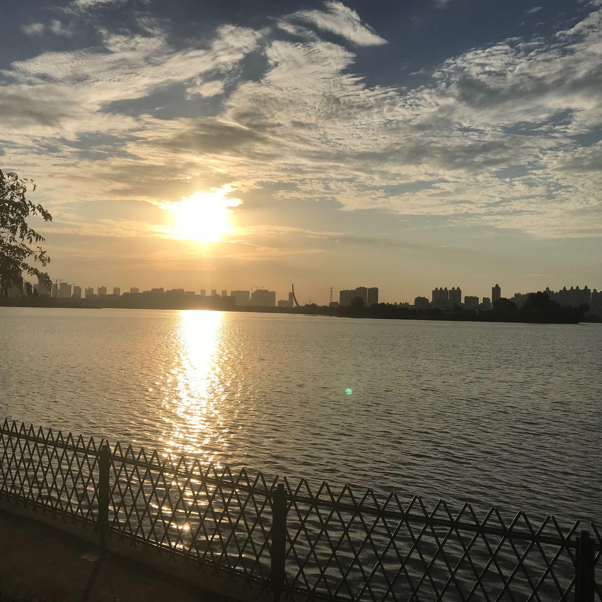 江城吃喝玩乐头像