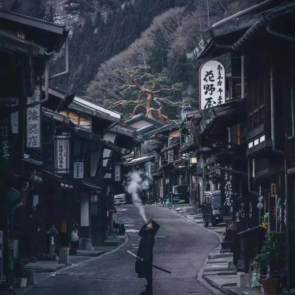 人间号外头像