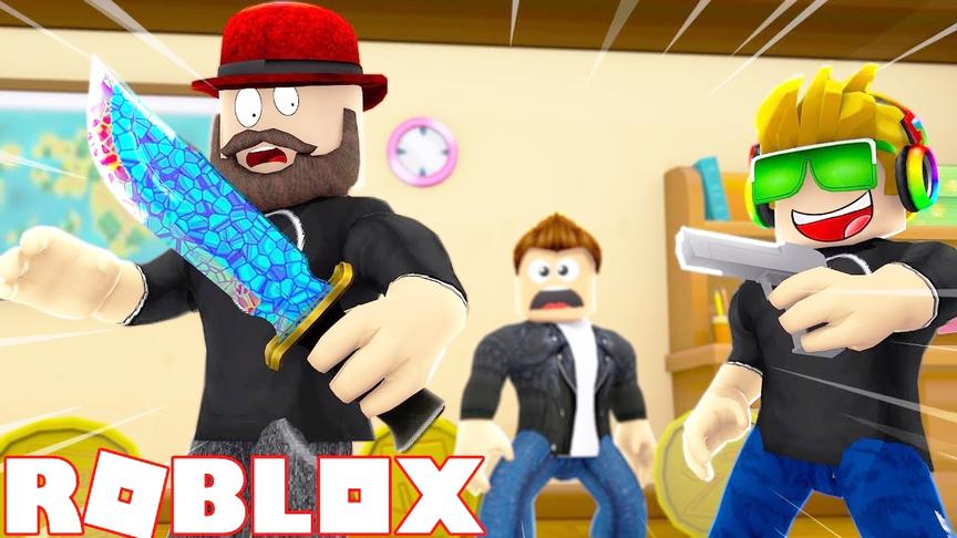 小飞象解说 Roblox杀手模拟器 体验小丑模式！躲在角落瑟瑟发抖！