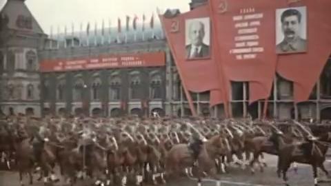 珍贵影像：莫斯科胜利大游行1945——红色警戒主题——苏联进行曲
